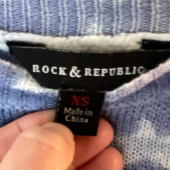 Rock and Republic Lightweight Summer Sweater - Picture 4 of 4